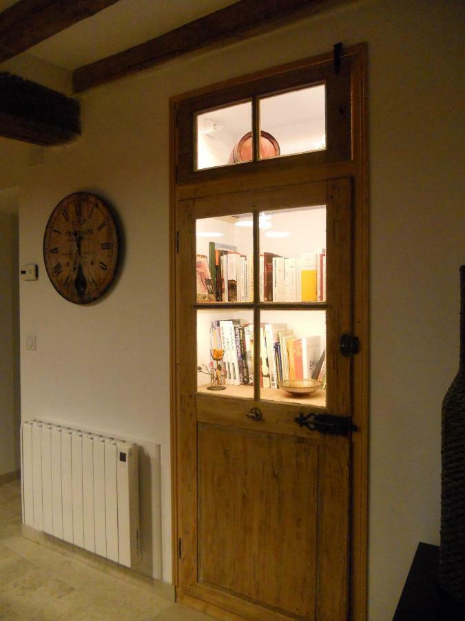 Gîte La Nuit Étoilée chez Champagne Mathelin Mareuil-le-Port Exterior foto