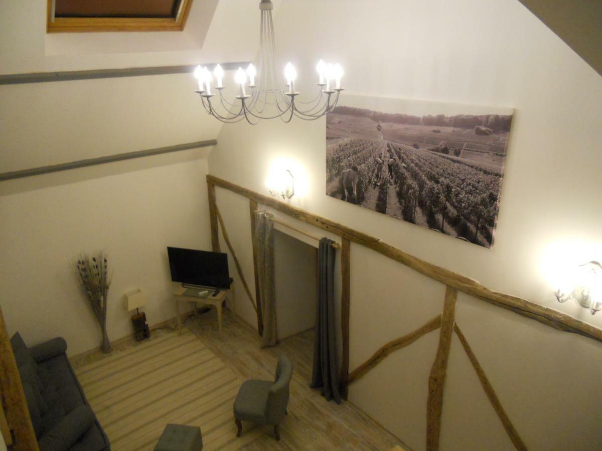 Gîte La Nuit Étoilée chez Champagne Mathelin Mareuil-le-Port Exterior foto